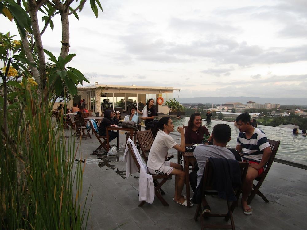Student Park Hotel Yogyakarta Kültér fotó