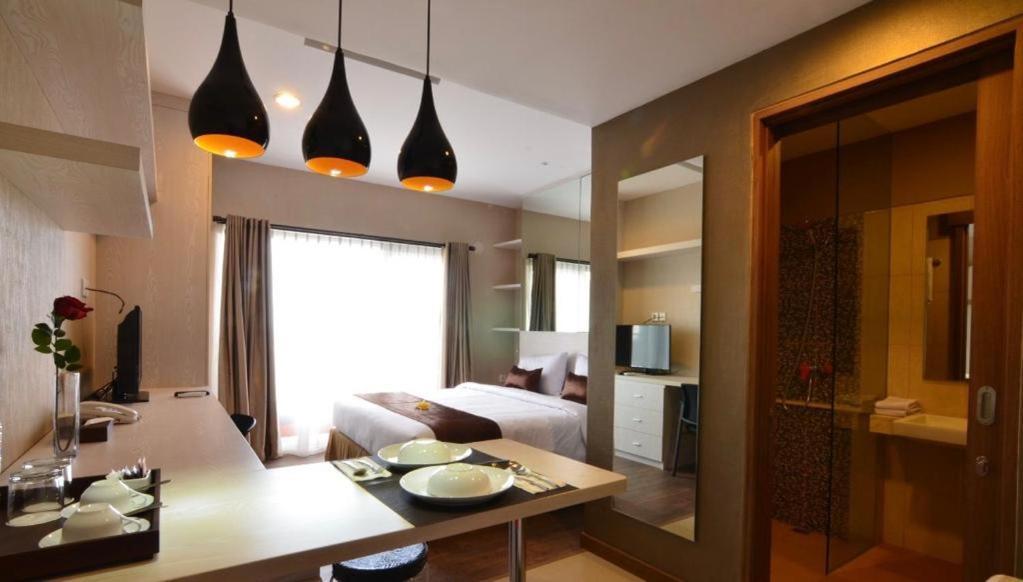 Student Park Hotel Yogyakarta Kültér fotó