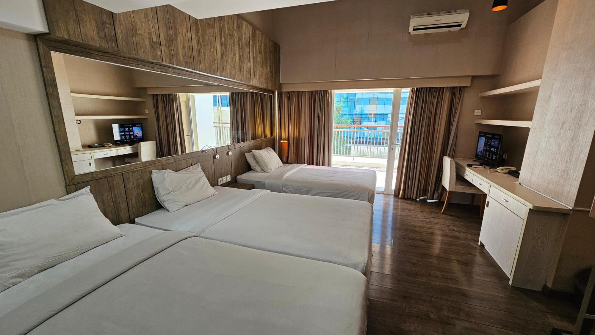 Student Park Hotel Yogyakarta Kültér fotó