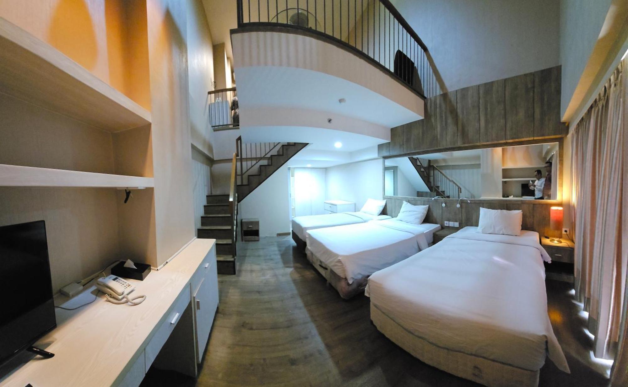 Student Park Hotel Yogyakarta Kültér fotó