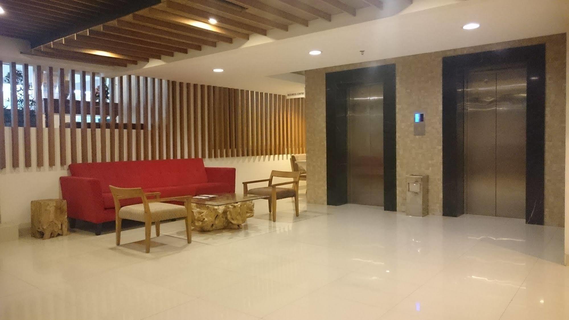 Student Park Hotel Yogyakarta Kültér fotó