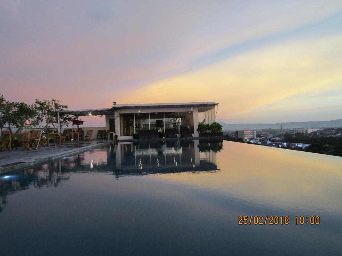 Student Park Hotel Yogyakarta Kültér fotó