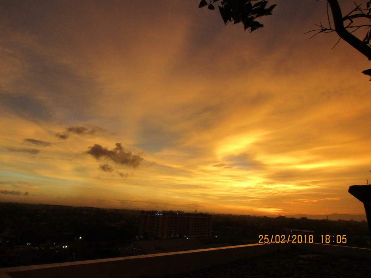 Student Park Hotel Yogyakarta Kültér fotó